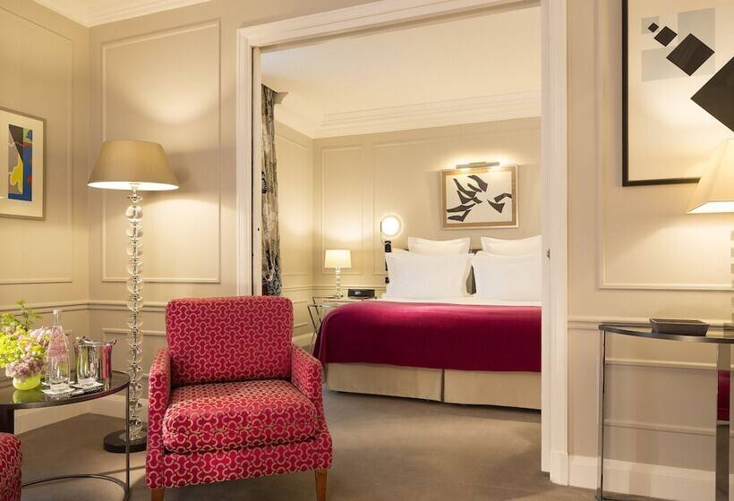 سوییت جونیور, Le Burgundy Paris