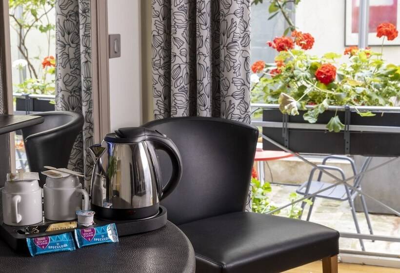 Chambre Supérieure, Du Jeu De Paume