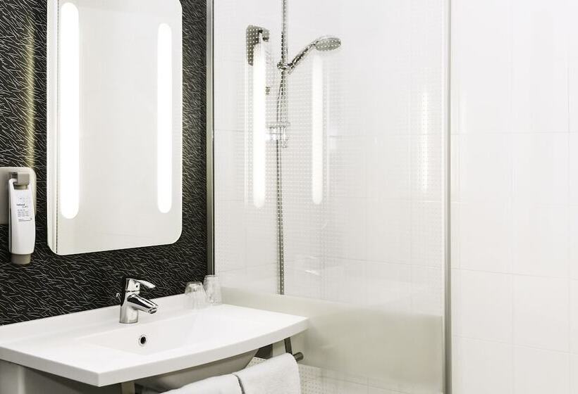 Номер Стандарт, Ibis Nemours