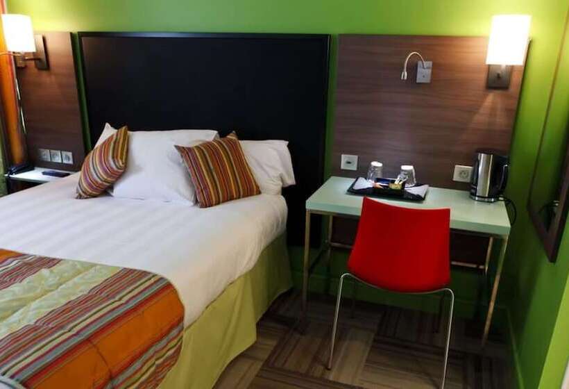 Номер Стандарт, Kyriad Lyon Sud  Sainte Foy