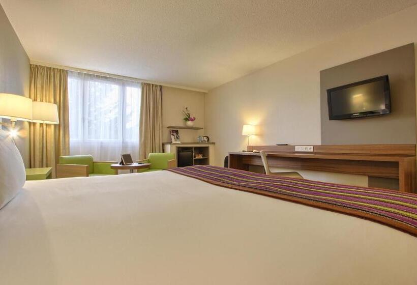 Классический Номер, Mercure Parisvelizy