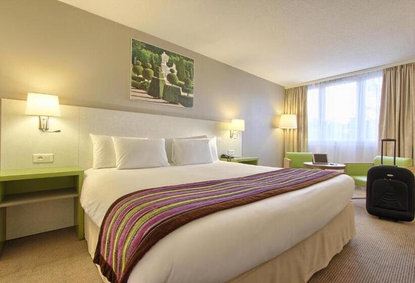 Классический Номер, Mercure Parisvelizy