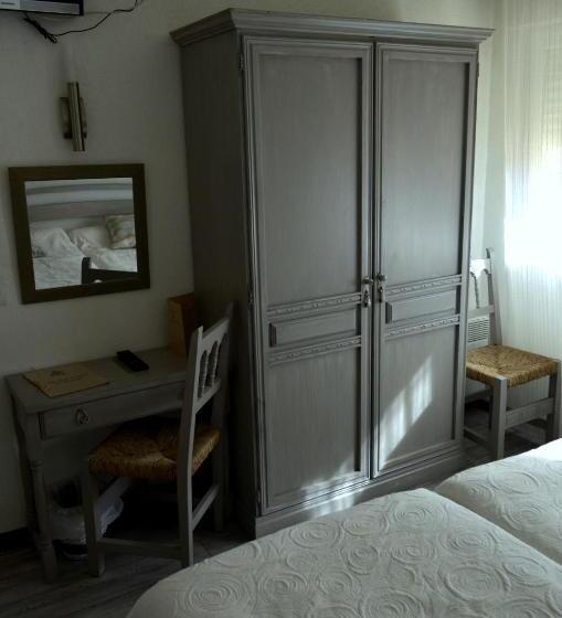 Номер Economy, Hôtel Les Mimosas