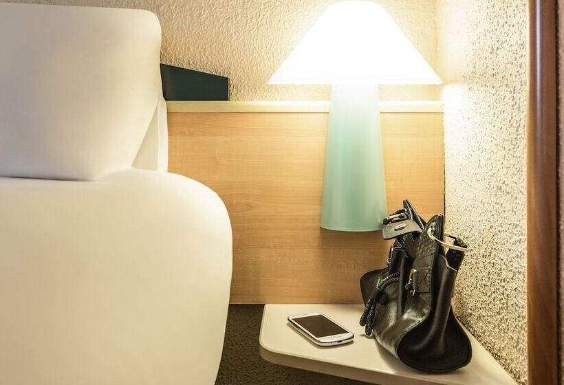 Номер Стандарт, Ibis Lyon Est Bron