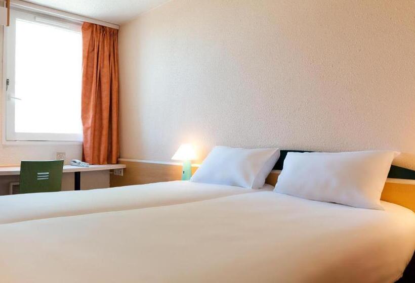 Номер Стандарт, Ibis Lyon Est Bron
