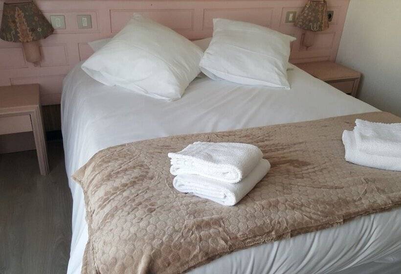 Номер Стандарт, Hôtel Le Palmarium