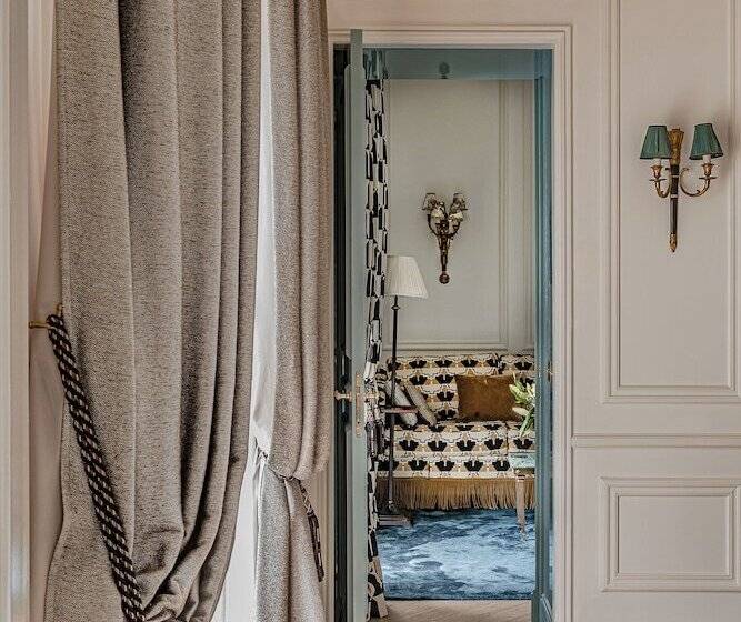 سوییت, Relais Christine