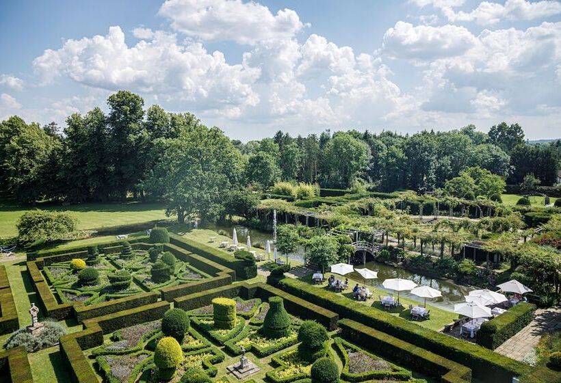 Люкс, Great Fosters   Near Windsor