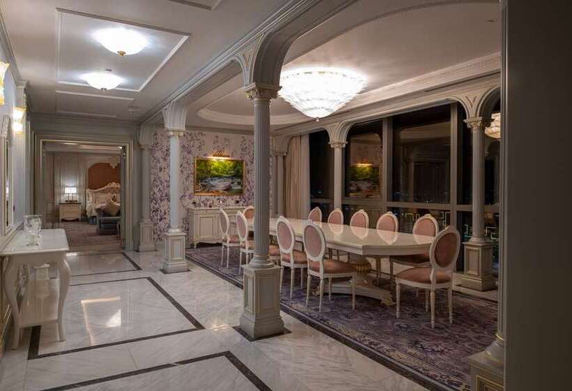 Люкс Кровать Квин, 100 Queen S Gate Hotel London, Curio Collection By Hilton