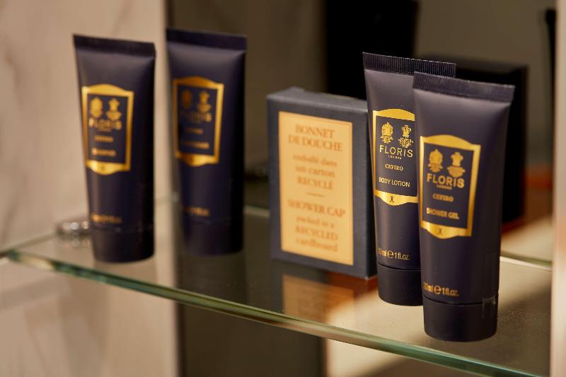 Номер Superior, 100 Queen S Gate Hotel London, Curio Collection By Hilton