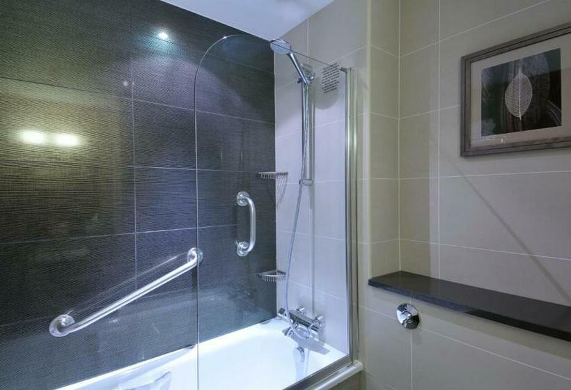 Номер Superior, Doubletree By Hilton  London  West End