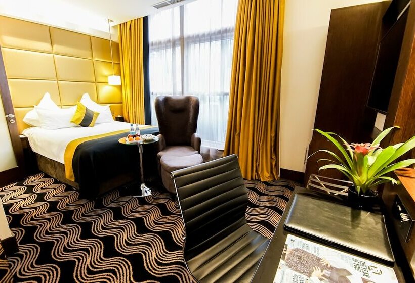 سوییت جونیور, Montcalm Piccadilly Townhouse, London West End