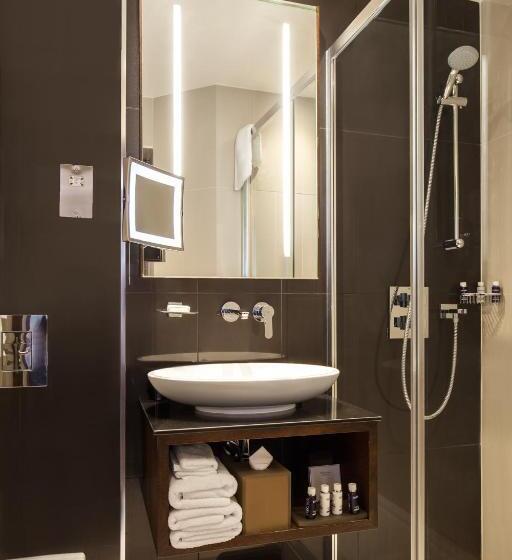 Полулюкс, Montcalm Piccadilly Townhouse, London West End