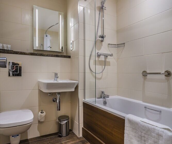 Классический Номер, The Talbot Hotel, Oundle , Near Peterborough