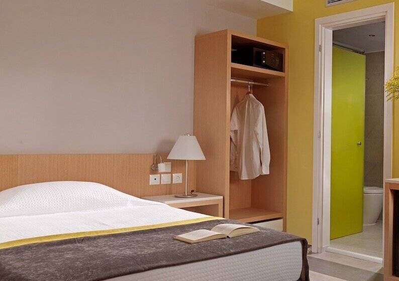 اتاق استاندارد یک نفره, Airotel Galaxy