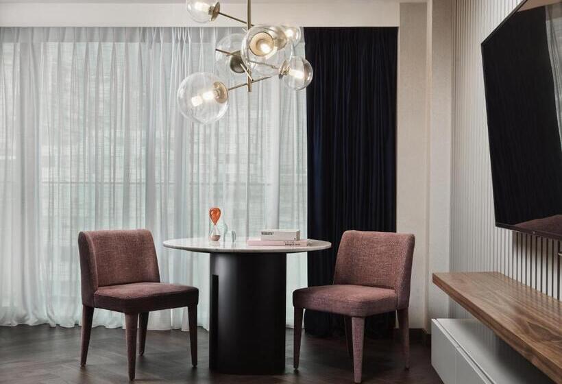 سوئیت با تخت بزرگ, Grand Hyatt Athens