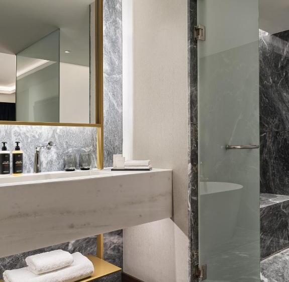 سوییت با استخر, Grand Hyatt Athens