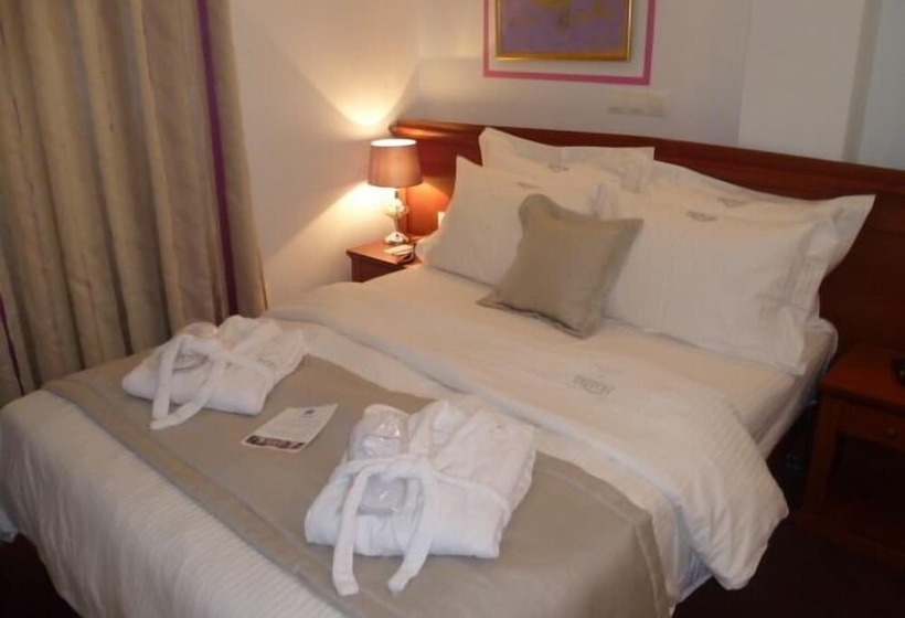 Номер Стандарт, Triton Hotel Piraeus