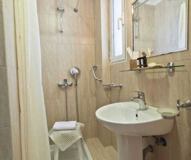 Номер Economy, Triton Hotel Piraeus