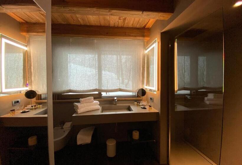 Номер Deluxe, Les Neiges D'antan