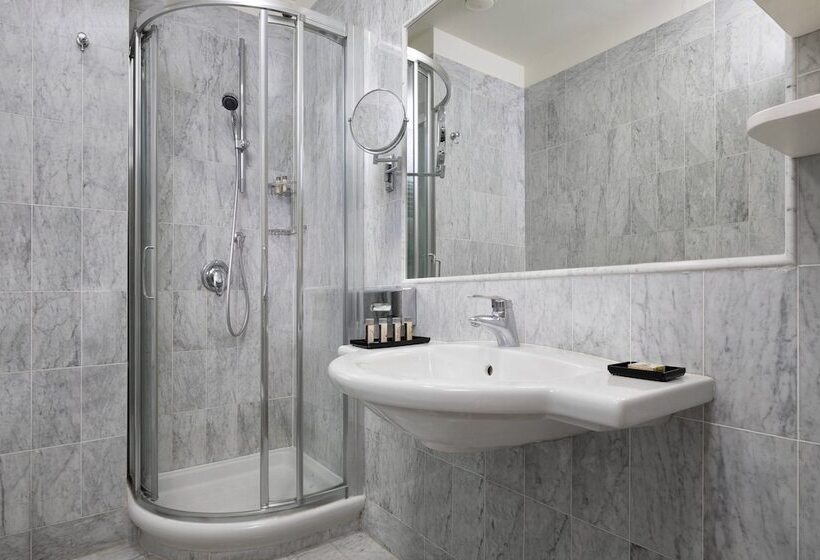 Номер Классика Двуспальная Кровать, Renaissance Tuscany Il Ciocco Resort & Spa