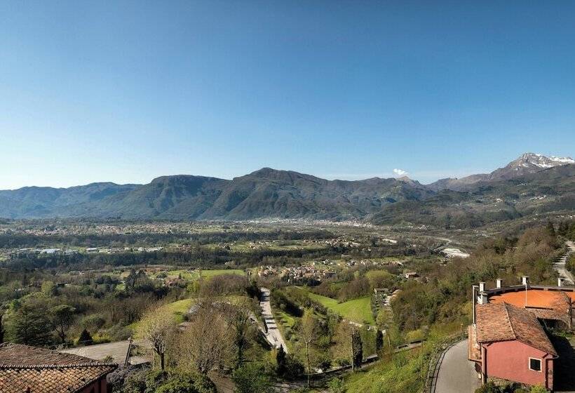 Номер Deluxe с Видом, Renaissance Tuscany Il Ciocco Resort & Spa
