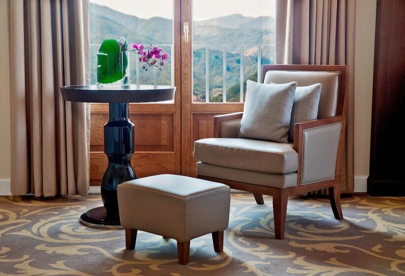 Люкс Повышенной Комфортности, Renaissance Tuscany Il Ciocco Resort & Spa