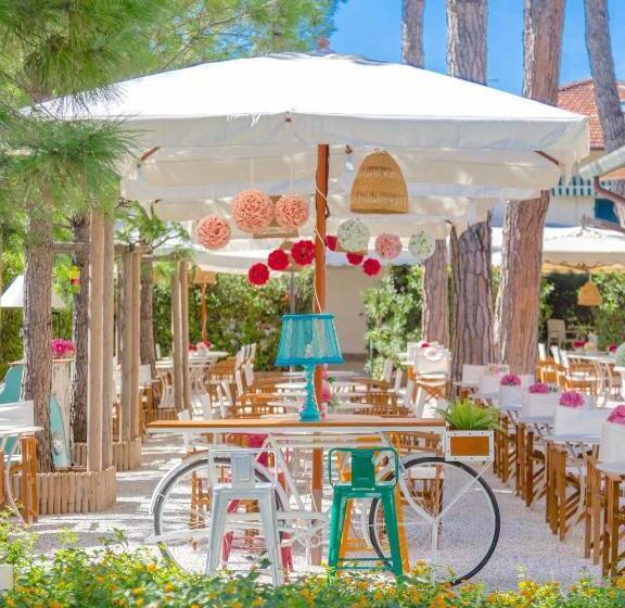 اتاق ساده چهارنفره, La Pineta Al Mare