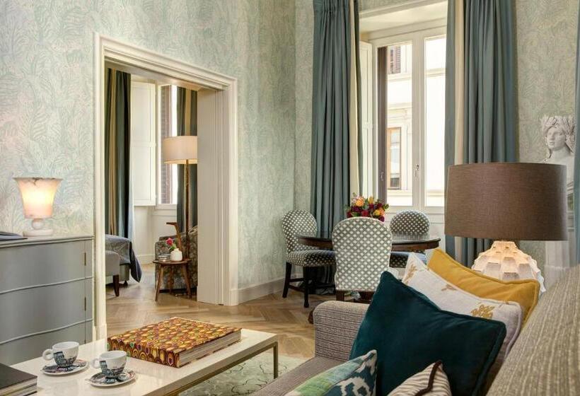 小型豪华套房, Rocco Forte Hotel Savoy