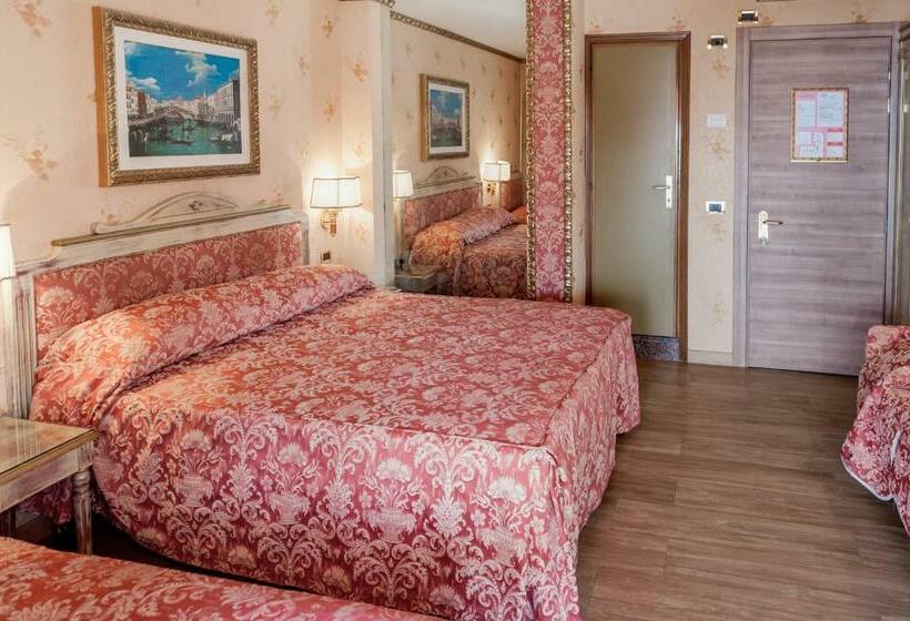 Номер Стандарт Трехместный, Venezia