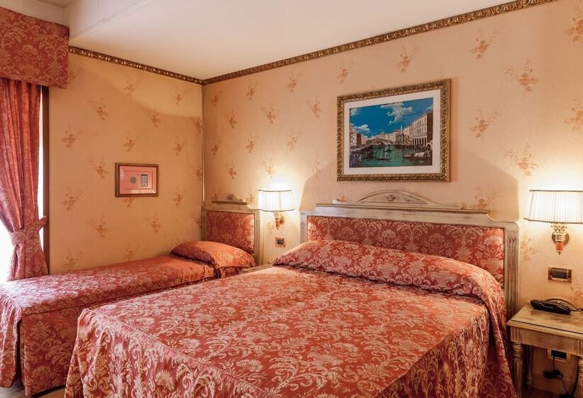 Номер Стандарт Трехместный, Venezia