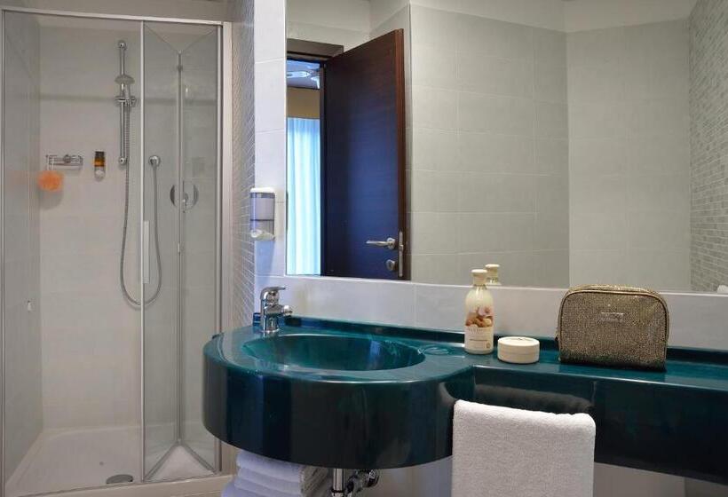 Junior Suite, Clipper