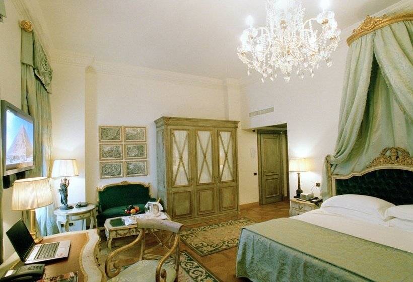 سوییت جونیور, De La Ville Monza   Small Luxury Hotels Of The World