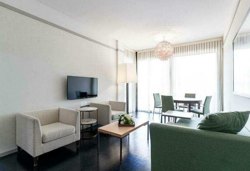펜트하우스 스위트, Du Lac Et Du Parc Grand Resort