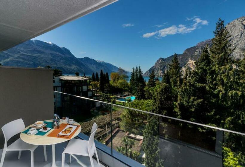 디럭스 룸 호수 전망, Du Lac Et Du Parc Grand Resort