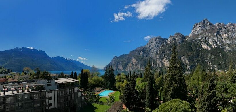 디럭스 룸 호수 전망, Du Lac Et Du Parc Grand Resort