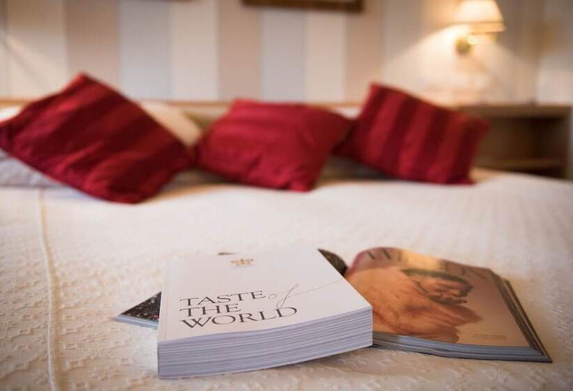 Номер Deluxe, Gallia Palace Hotel   Relais & Châteaux