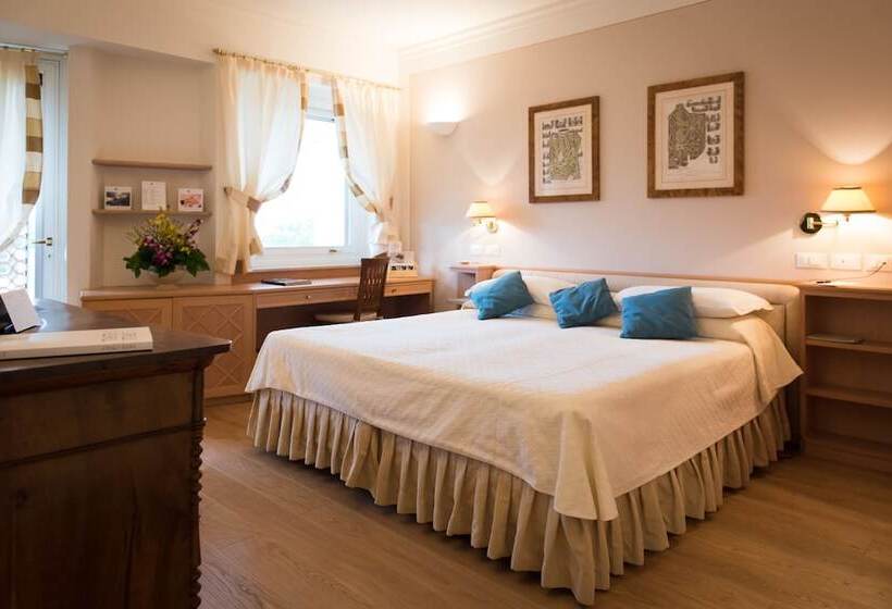 Классический Номер, Gallia Palace Hotel   Relais & Châteaux