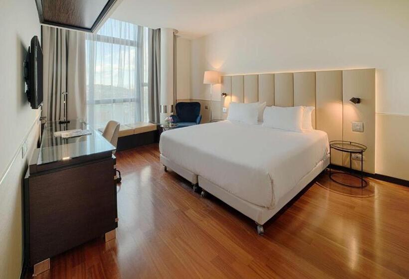 Habitación Premium Vista al Mar., NH Napoli Panorama