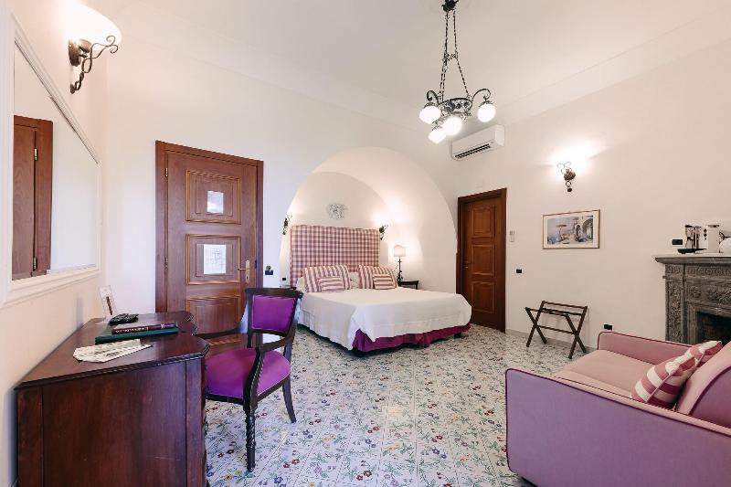 اتاق لوکس با چشم‌انداز دریا, Villa Maria