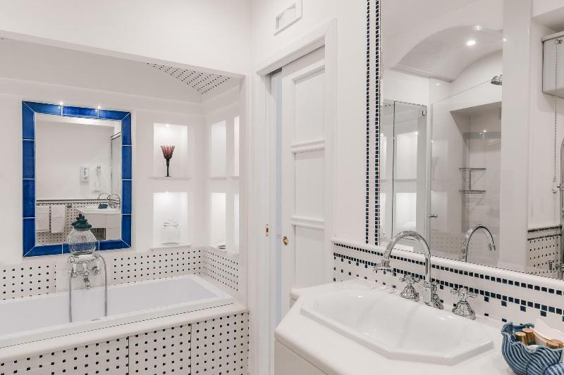 سوئیت جونیور با چشم‌انداز باغ, Villa Maria