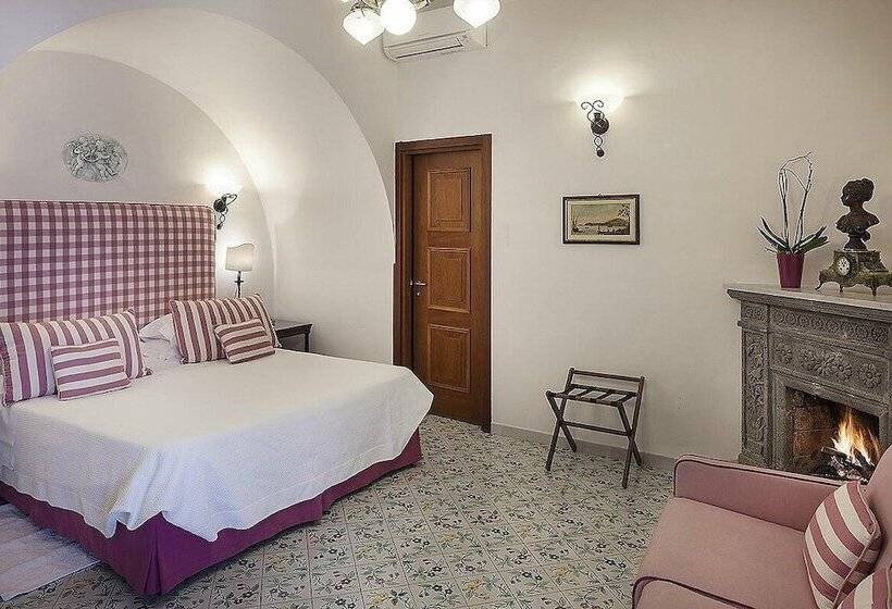 اتاق لوکس با چشم‌انداز دریا, Villa Maria