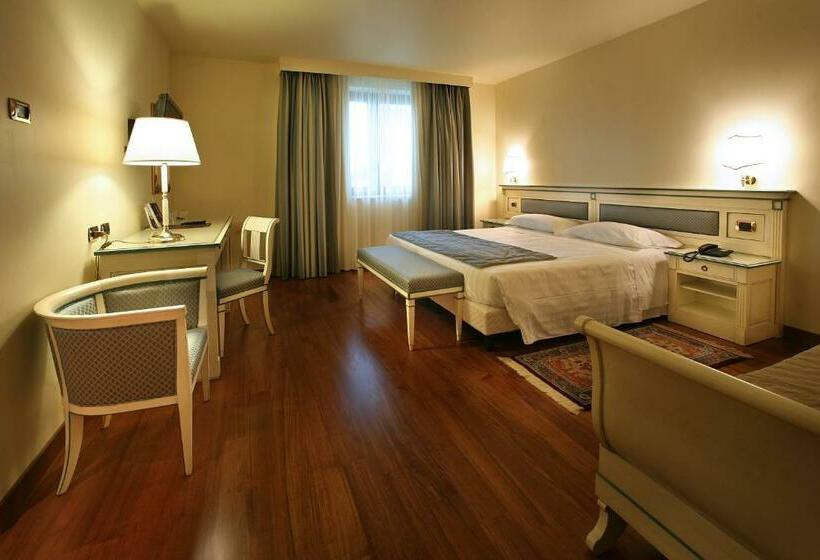Номер Стандарт Трехместный, Villa Quaranta Tommasi Wine Hotel & Spa