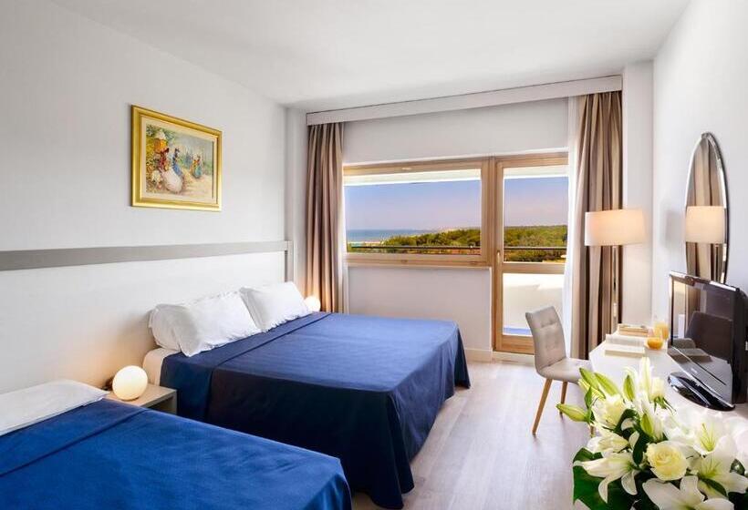 Номер Стандарт Трехместный, Grand Hotel Continental