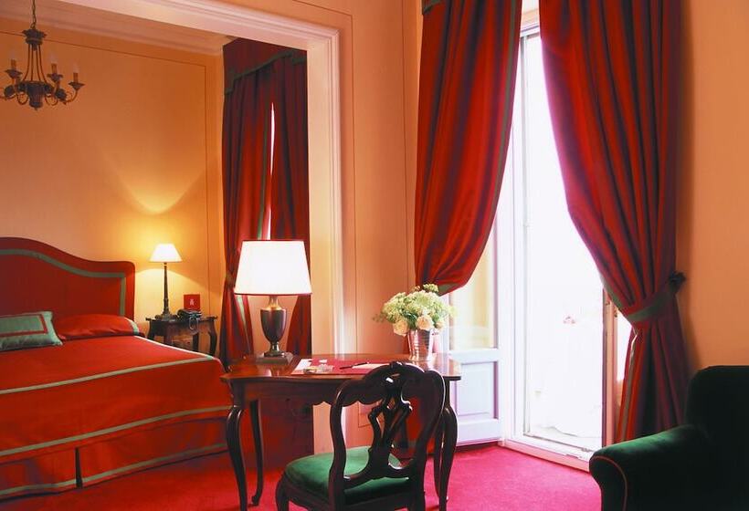 سوئیت جونیور دلوکس با چشم‌انداز, Grand Hotel Majestic