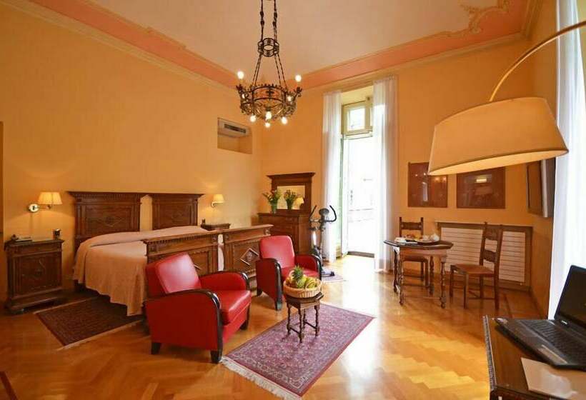 سوییت, Roma E Rocca Cavour