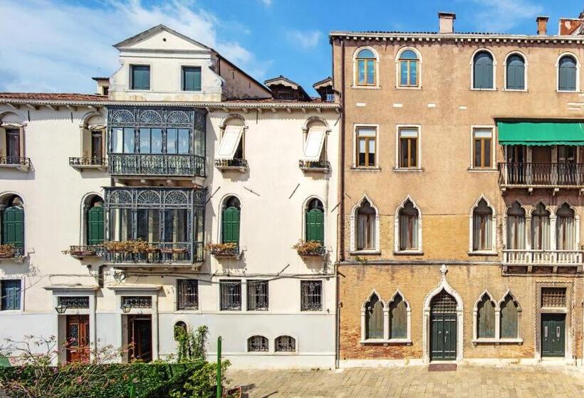 Номер Престиж, The Gritti Palace, A Luxury Collection Hotel, Venice