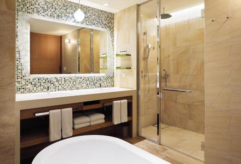 Номер Премиум Вид на Сад, Sheraton Okinawa Sunmarina Resort