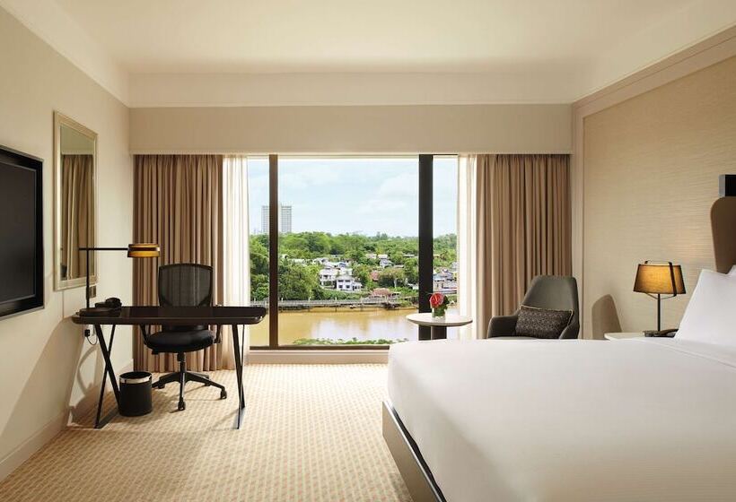 اتاق لوکس, Hilton Kuching