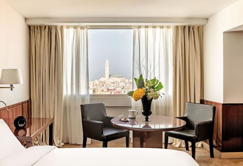 سوییت جونیور, Hyatt Regency Casablanca